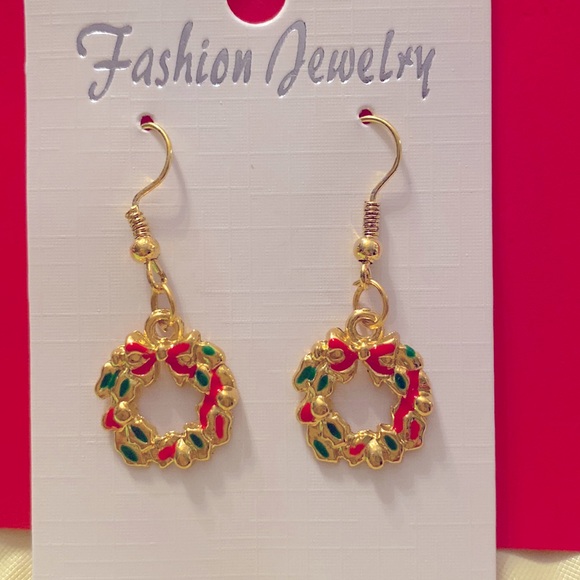 Christmas Wreath Dangle Earrings - Picture 1 of 4
